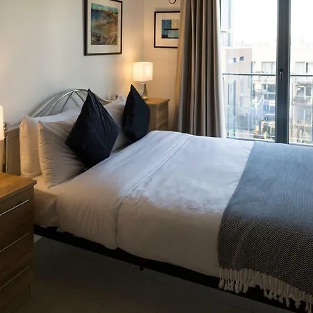 Luxury Ivy Exchange *
